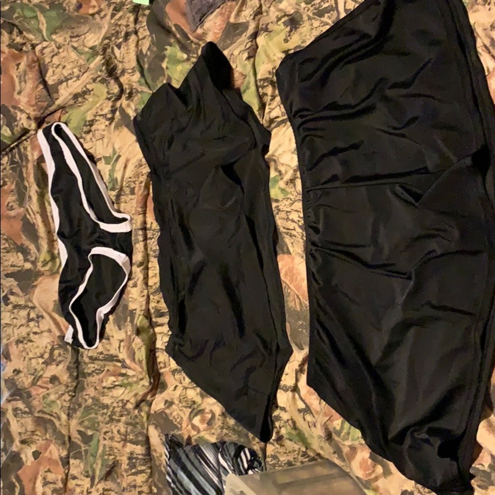 Bathing suit bottoms (different sizes )